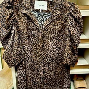 Frame Gillian Silk Puff Sleeve Top. Leopard print. Excellent condition. XS
